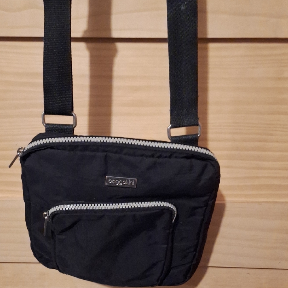 Baggallini Black Belt Bag